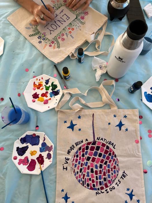 Bolsas pintadas a mano
