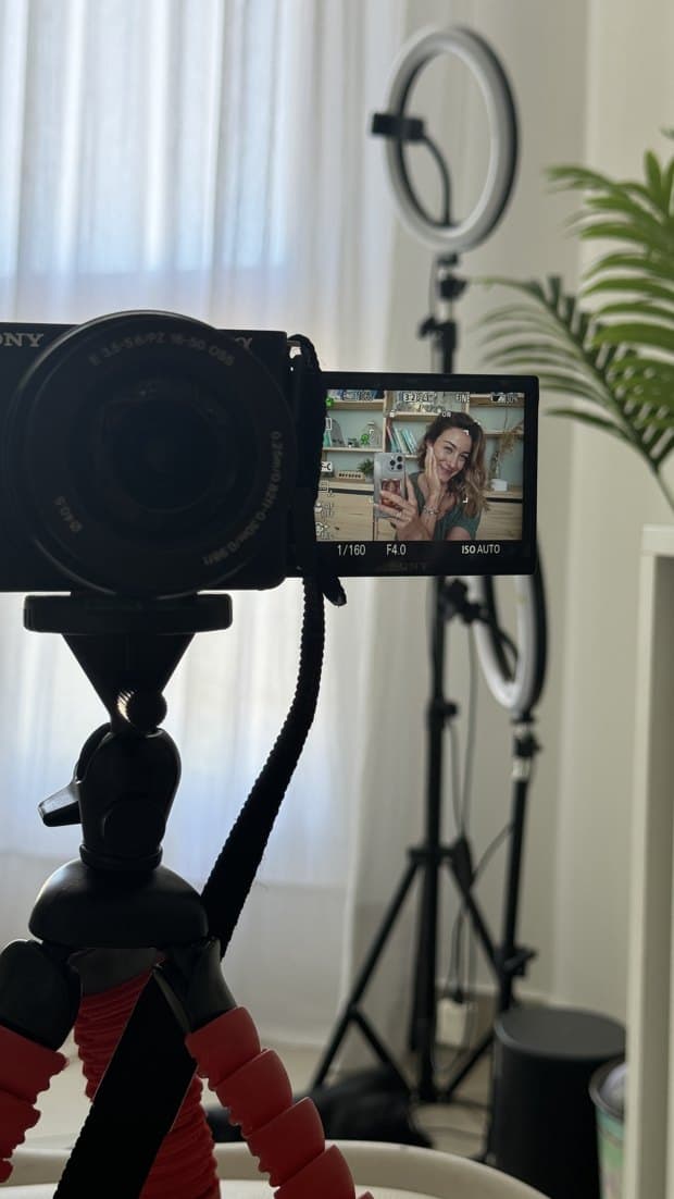 Youtube · Valen Hansen